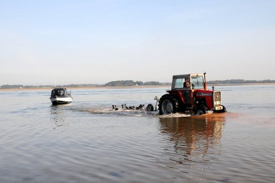 submerged trailer wheels submerged trailer wheels