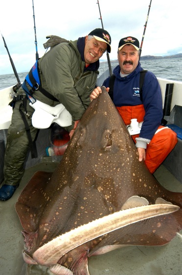 Essex boys, Paul Maris & Dave Hawkeswood with 191 lb skate
